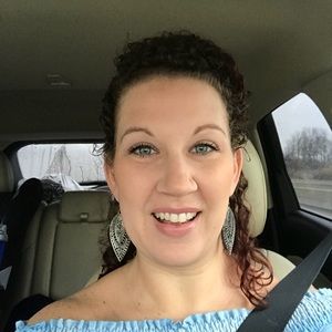 Meet your Posher, Liz